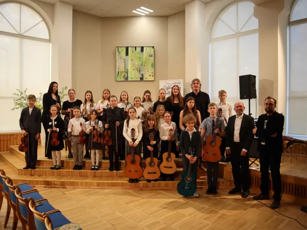 Stīgu nodaļas koncerts ar viesi Gintu Žilinski 17.04.2025.